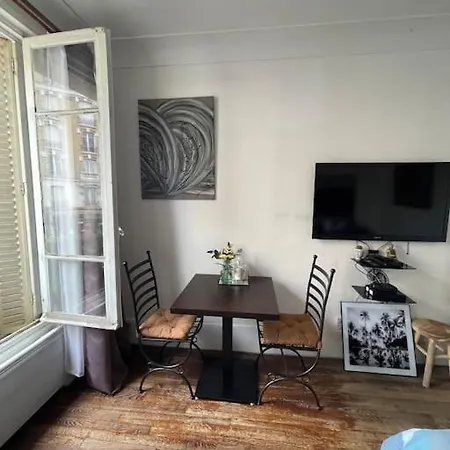 Paris Champs Elysees Direct!metro 13/asnieres/seine *